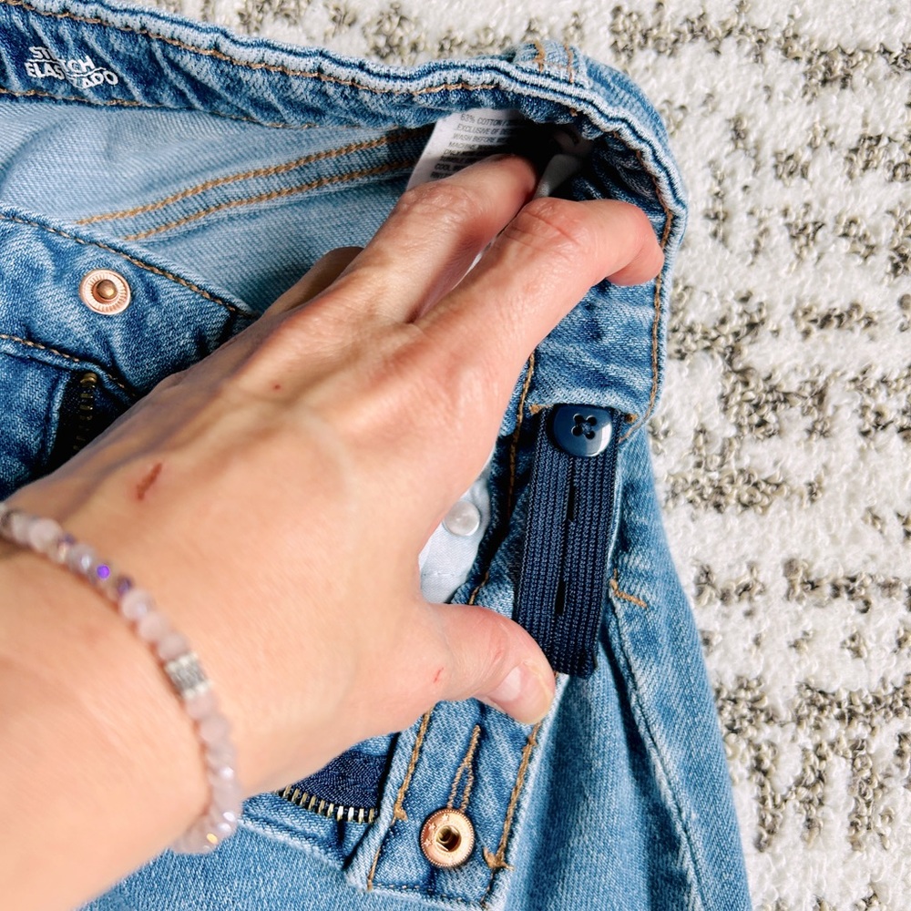 Cat & Jack Girl’s Light Wash Distressed Skinny Jeans with Flip Sequins Girl’s 14 - Picture 9 of 9